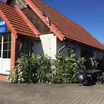 Marina - Zurawi Kat 3* Górkło