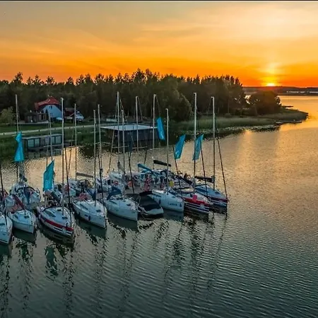 Marina - Zurawi Kat Tatil parkı 3*
