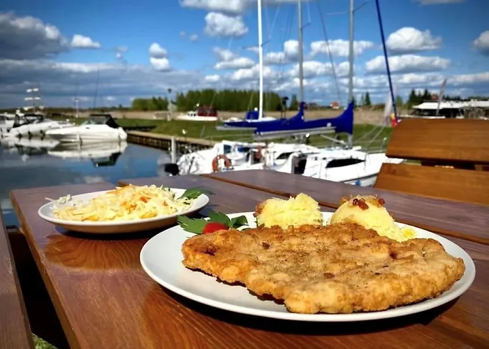 Marina - Zurawi Kat Prázdninový areál Górkło